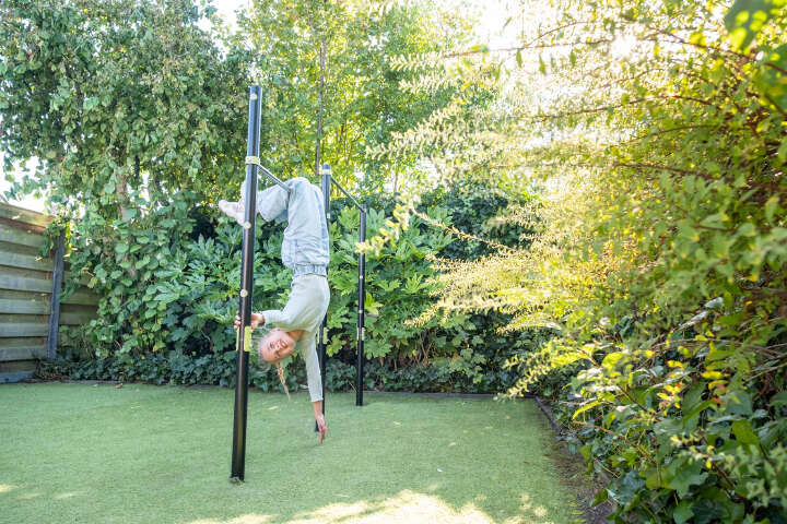 EXIT TOYS Höhenverstellbare Edelstahl Doppel-Reckstange Ivy